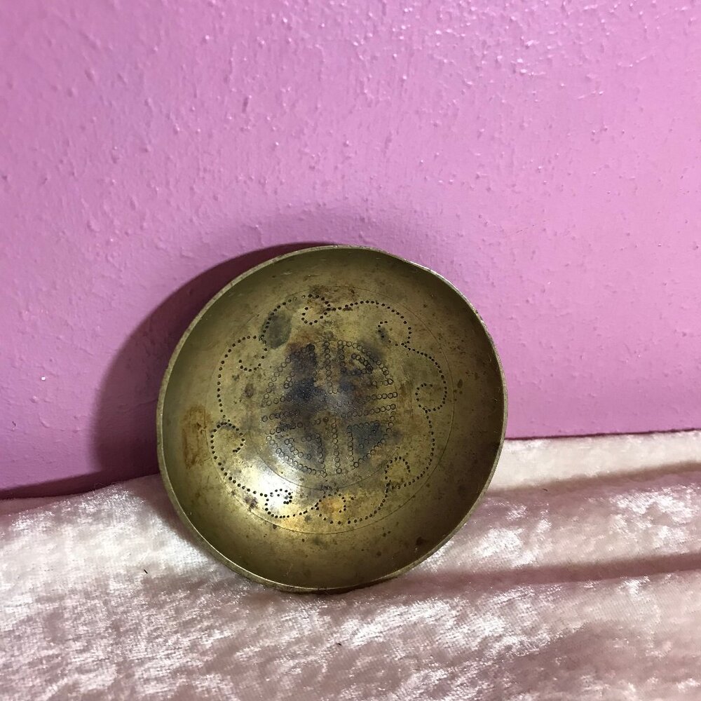 Vintage Mini Brass Made in China Incense Offering Bowl GUC Retro Home Decoration - Picture 2 of 6